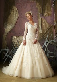 Wedding Dress Shop Leeds Open 7 Days 1071834 Image 2